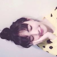 笑的灿烂的女生头像