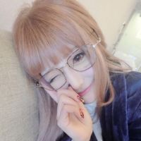 笑的灿烂的女生头像