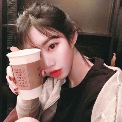 气质超凡的qq女生头像