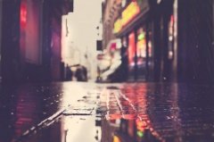 下雨天伤感句子精选大全