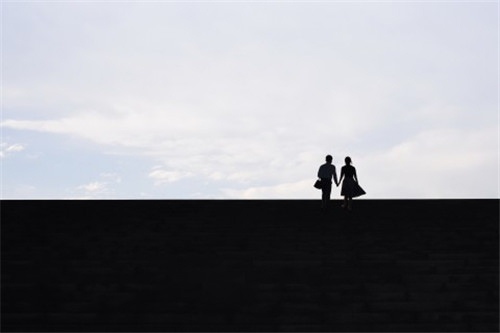 给对象留言的温暖句子 留言短句情侣暖心