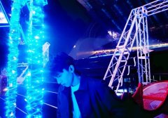 适合小男孩的微信昵称两个字