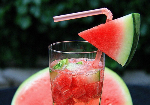 抖音网名女霸气两个字