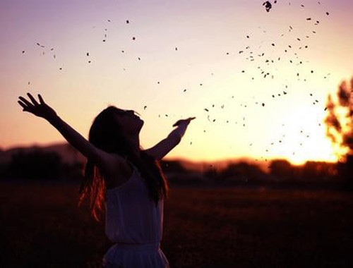 高质量发圈吸引人的句子