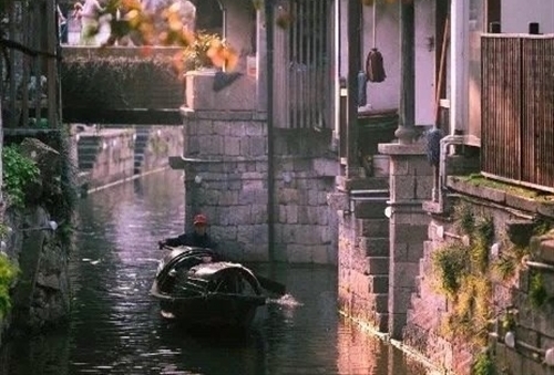 形容江南古镇美景的句子