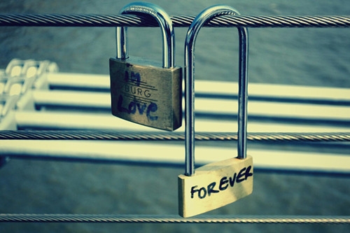 高情商逗女孩子开心的语句