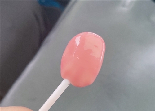 心里苦就吃颗糖朋友圈句子(精选31句)