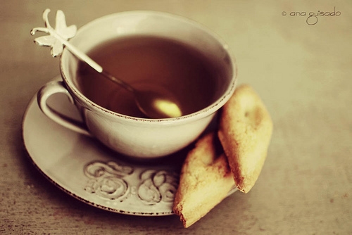 喝茶的句子经典句子(精选44句)