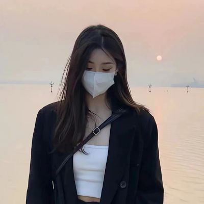 看不出来的情侣头像单人一人一张(精选12张)