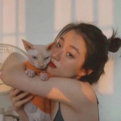 看不出来的情侣头像单人一人一张(精选12张)