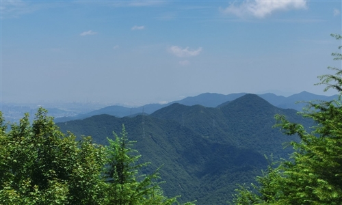 爬山的句子短句唯美朋友圈(57句)