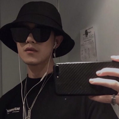 不仔细看看不出来的情侣头像