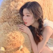 简单干净好看微信头像阳光女孩