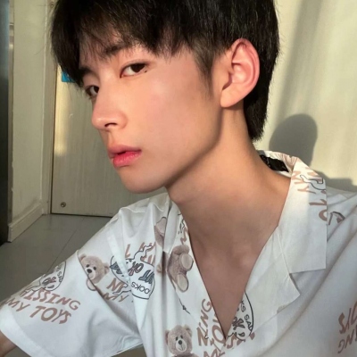 仙气飘飘一眼惊鸿的神明男头(精选10张)