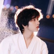 仙气飘飘一眼惊鸿的神明男头(精选10张)