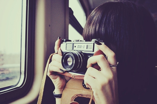 晒自己和闺蜜照片的句子(精选39句)