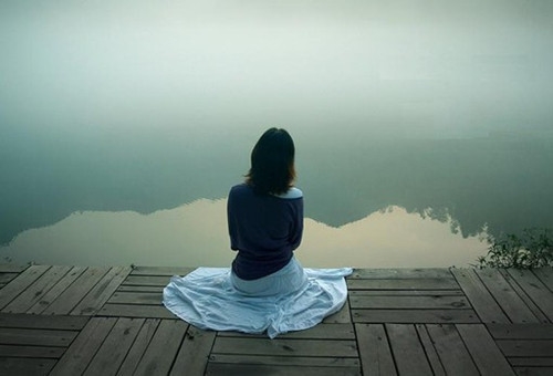 用一句话形容伤心侧夜难眠(精选45句)