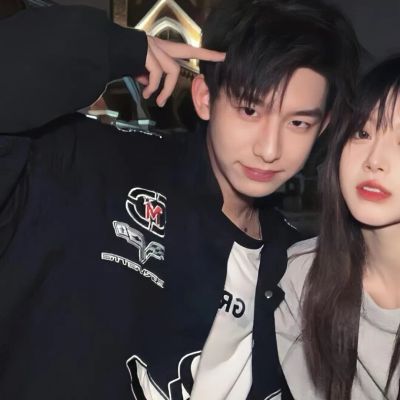 好看的不易撞双人情侣头像(精选12张)