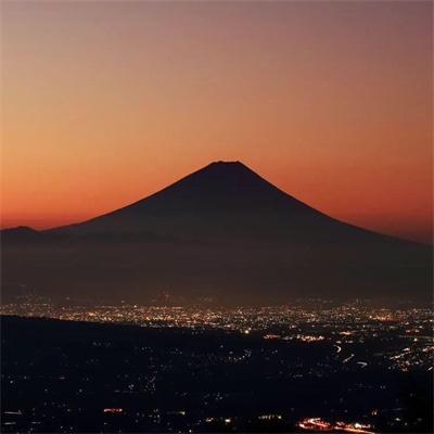 有靠山有贵人相助的微信头像(精选12张)