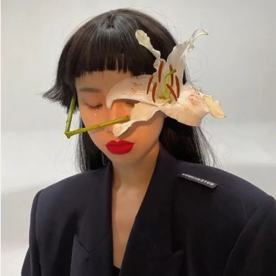 30一40岁女人微信头像(精选12张)