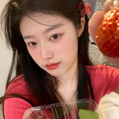 30一40岁女人微信头像(精选12张)