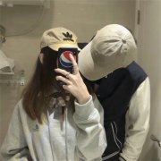 2023最火情侣头像伤心(精选24张)