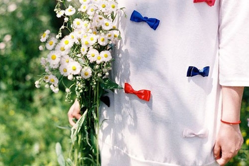 一般人看不懂的网名带月的(精选97句)