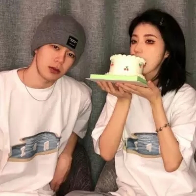 情侣头像一人一张一对接(精选12张)