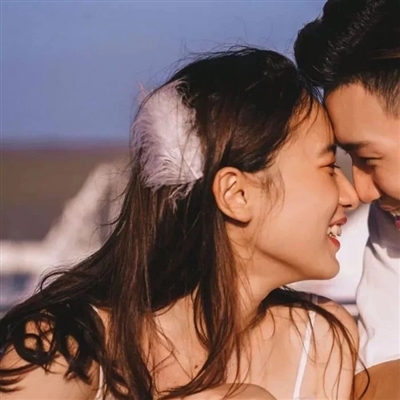 情侣头像一人一张一对接(精选12张)