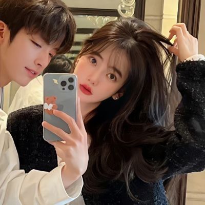 情侣头像一人一张一对接(精选12张)