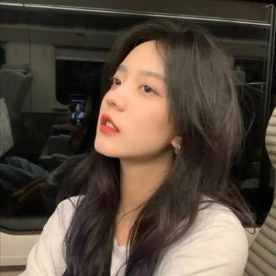 2023气质霸气的微信头像女(精选12张)