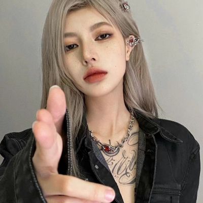 2023气质霸气的微信头像女(精选12张)