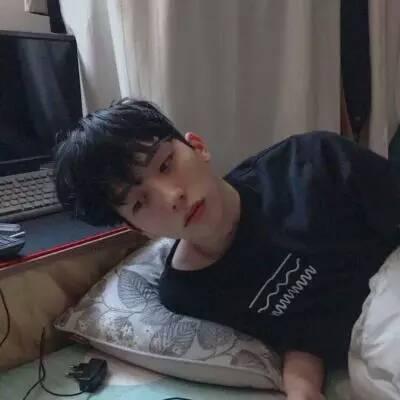 适合30岁左右的男生头像