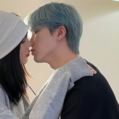 高级感情侣头像一左一右配对(精选12张)