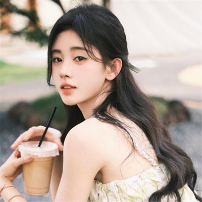 2023年最火微信头像女(精选12张)