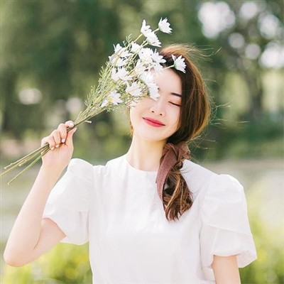 2023年最火的头像图片大全女