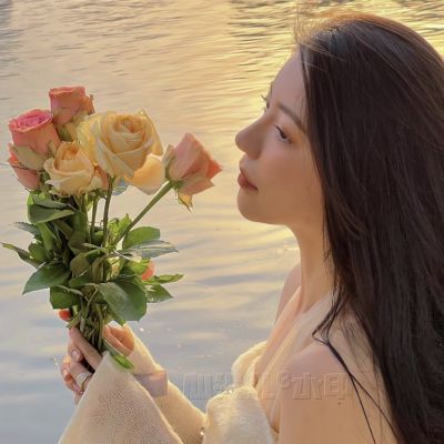 头像图片2023高冷女(精选12张)