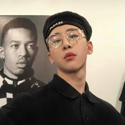 男生头像成熟气质(精选11张)