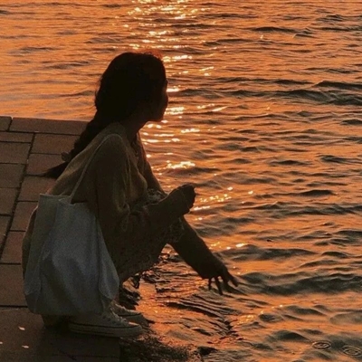 2023好看的女生头像背影(精选12张)