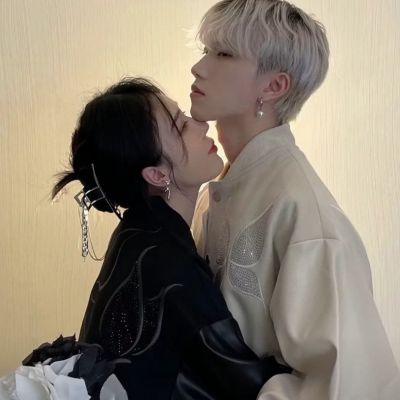 宠溺到爆的情侣头像(精选14张)