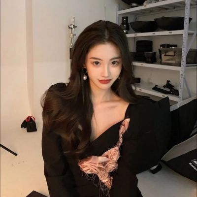 个性头像2023最新版高冷女(精选14张)