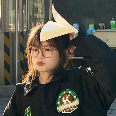 个性头像2023最新版高冷女(精选14张)