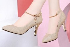 高跟鞋与平底鞋霸气话(58句)