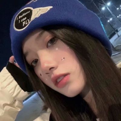 又A又飒的女生头像(精选10张)