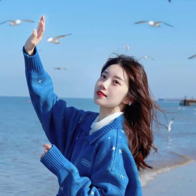 超有氛围感的女生头像蓝色系