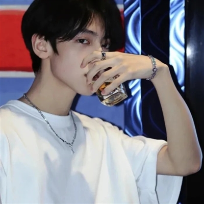 温柔干净且惊艳的头像男(精选12张)