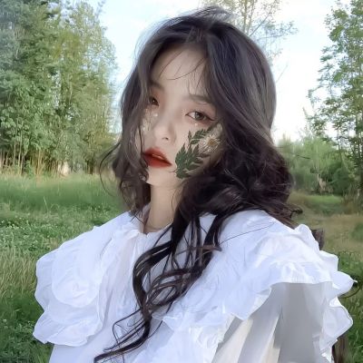 高级感精致女生头像(精选12张)