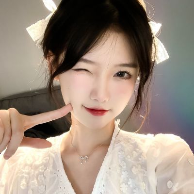 简约高端的小众头像女(精选12张)