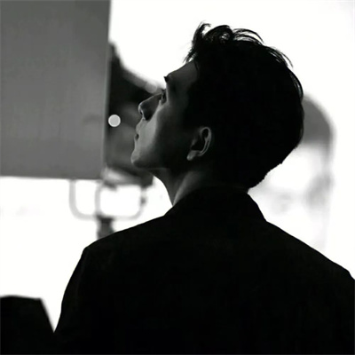 2023成熟且有深度的头像男