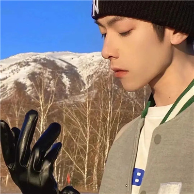 2023流行头像最新款图片男生